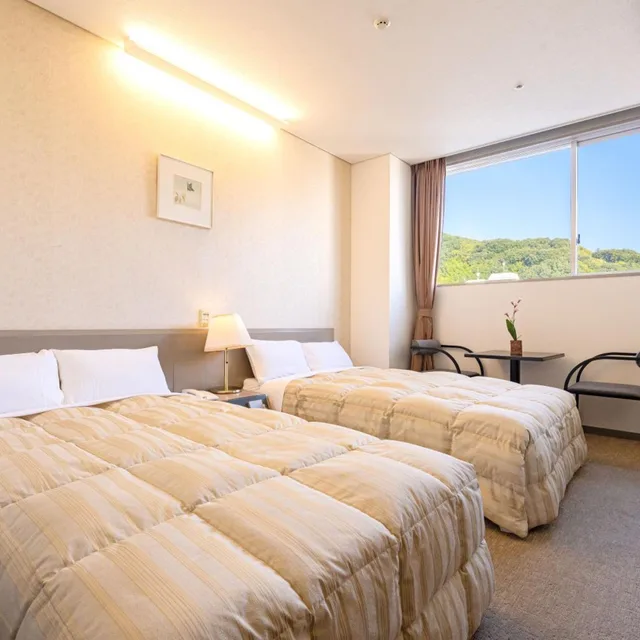 Room, Twin Beds, Dogo-Kan 1/2
