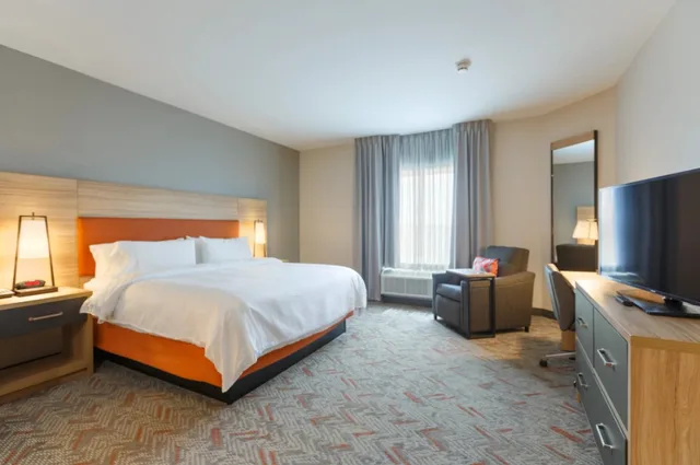 غرفة قياسية بسرير مزدوج، Candlewood Suites Sierra Vista 3/10