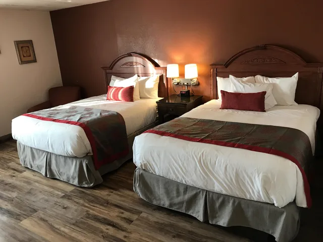غرفة بسريرين مزدوجين، Albert Lea Inn & Suites 3/8