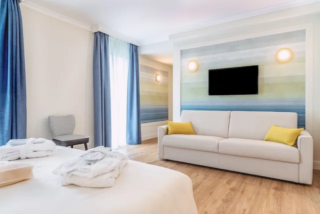جناح، Sky Pool Hotel Sole Garda 3/6