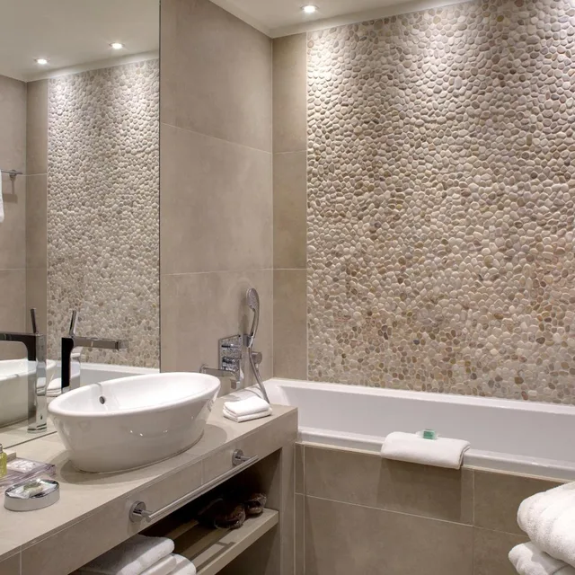 جناح جونيور بسرير كينج، Hotel Ermitage Evian Resort 7/10