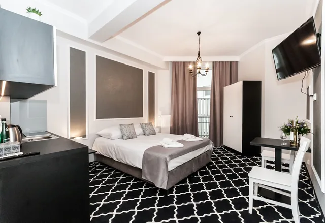Silver, Comfort, Studio, Suite, Queen Bed, Kitchenette، Apartments L5 4/9