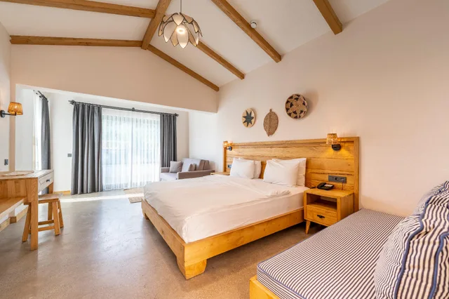 جناح بسرير كينج بجاكوزي، The Pearl Oludeniz 2/3