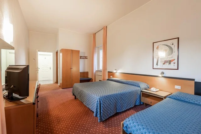 غرفة كلاسيكية رباعية، Hotel Nuova Grosseto 4/8