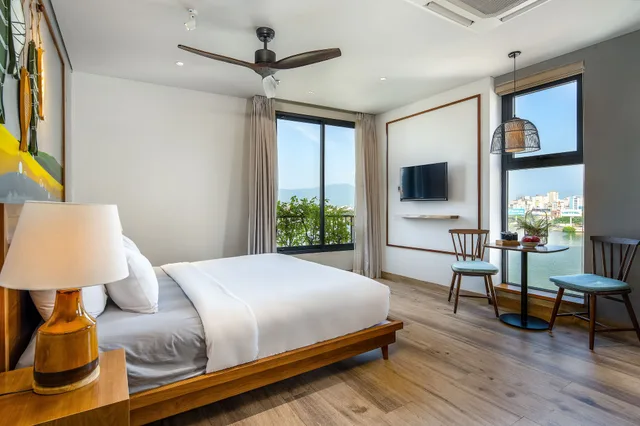 استوديو سوبيريور بسرير كينج، Seahorse Han Market Da Nang Hostel by Haviland 1/5
