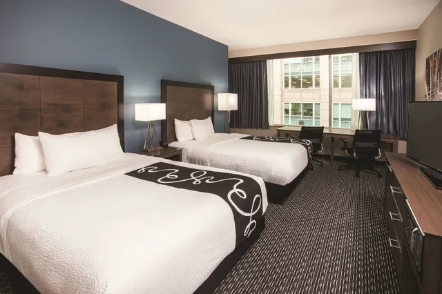 غرفة بسريرين كوين، La Quinta Inn Suites By Wyndham Chicago Downtown 4/10