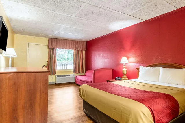 غرفة قياسية بسرير مزدوج، Econo Lodge Charlotte Airport Area 1/3