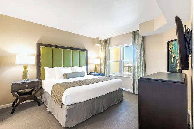 2 Bedrooms, Suite, King and Queen Bed, Fireworks View, 2 Sofa، Vacation Village At Parkway 3/10
