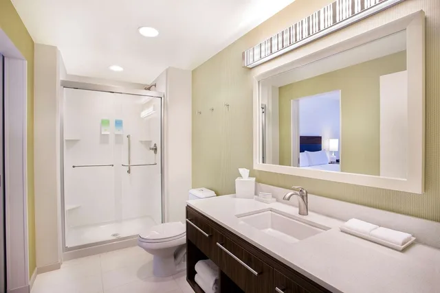 جناح استوديو بريميوم بسريرين كوين، Home2 Suites By Hilton Oxford 4/4