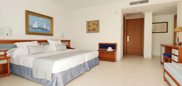 غرفة سوبيريور بسريرين منفصلين بشرفة، Hotel Rocamarina 1/4