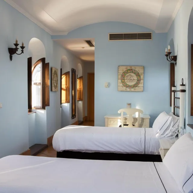 غرفة عائلية بسرير مزدوج، TUGASA Hotel Arco de la Villa 2/2