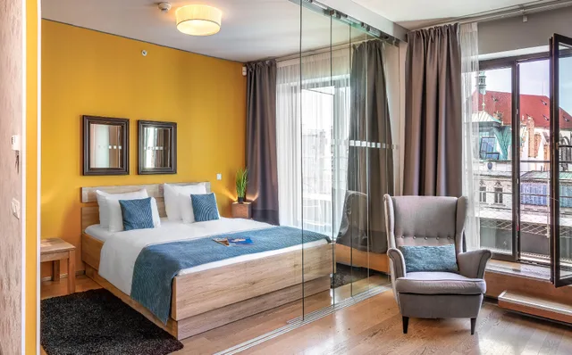 شقة فاخرة بسرير كينج بغرفة نوم واحدة مع أريكة، VN3 Terraces Suites by Adrez Living 1/1