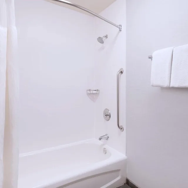 1 Bedroom, Suite, King Bed, Bathtub, Accessible, Courtyard By Marriott Salt Lake City Airport 2/2