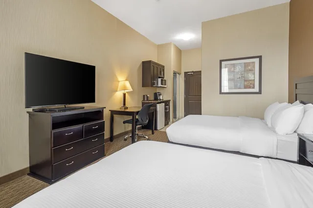غرفة قياسية بسريرين كوين، Best Western Estevan Inn & Suites 2/5
