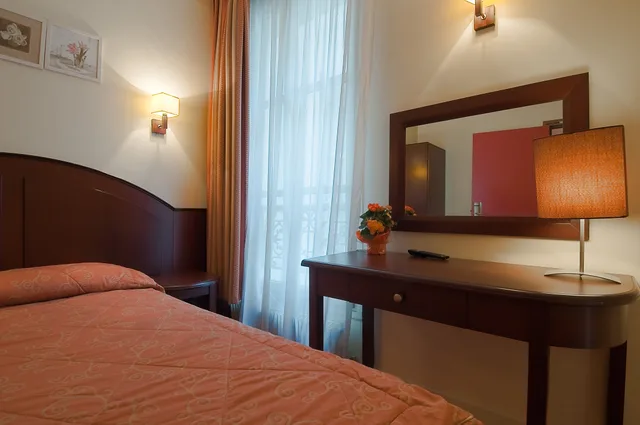 غرفة قياسية مزدوجة، Hotel Le Faubourg Opera 4/4