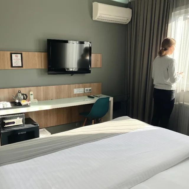 غرفة قياسية بسرير كينج، My Dora Hotel 8/9