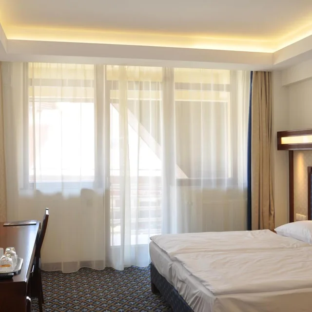 غرفة ديلوكس بسرير مزدوج بشرفة، Centrum Hotel Debrecen 5/10
