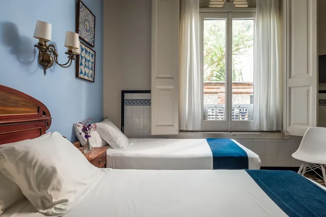 غرفة ثلاثية بسرير مزدوج وسرير فردي، Hotel Medium Renaixenca 3/6