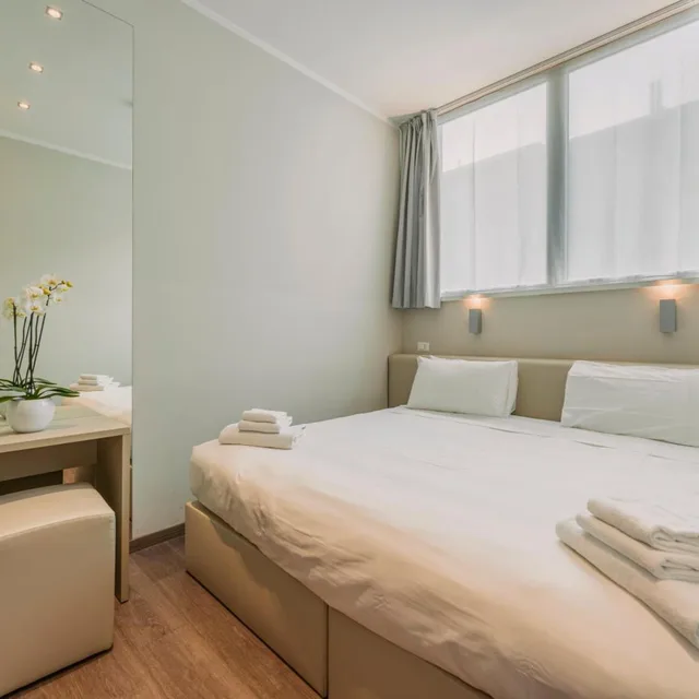 غرفة بسرير مزدوج أو سريرين منفصلين لذوي الإعاقة، Spark by Hilton Milan Linate Airport 2/7