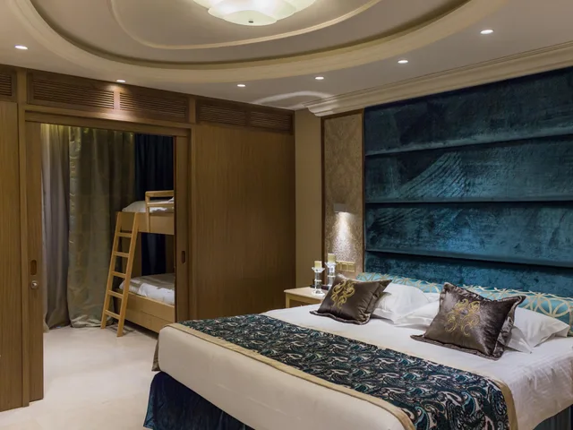 جناح جونيور بإطلالة على البحر بشرفة، Adams Beach Hotel and SPA 1/1