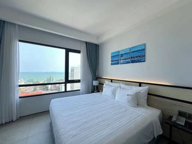 غرفة ديلوكس بسريرين منفصلين بإطلالة على البحر، Odin Hotel Quy Nhon 2/9