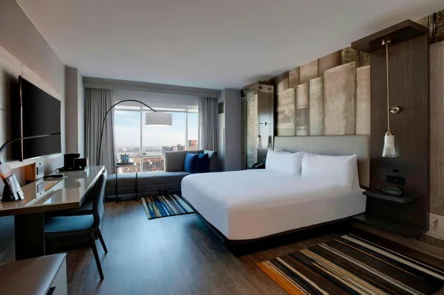 غرفة، Marriott Louisville Downtown 2/6