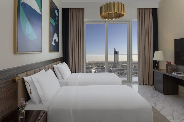 استوديو بسريرين منفصلين بإطلالة على المدينة بشرفة، Avani+ Palm View Dubai Hotel & Suites 2/5