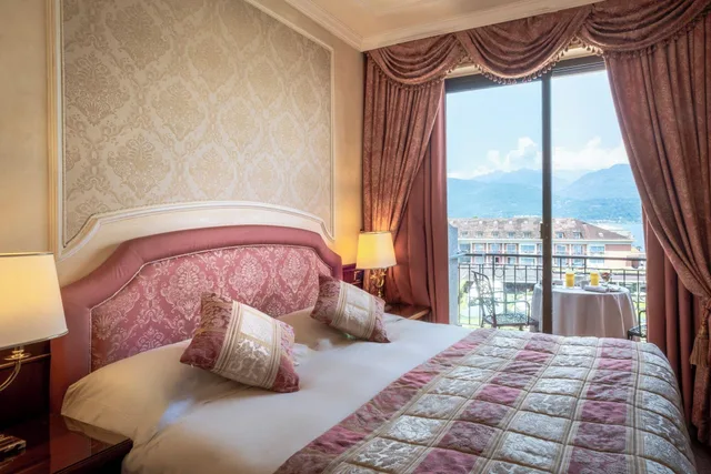 Classic, Double Bed, Pool or Lake View، Grand Hotel Dino 2/4