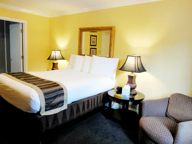 غرفة قياسية بسرير كوين، Sea Breeze Inn And Cottages 5/6