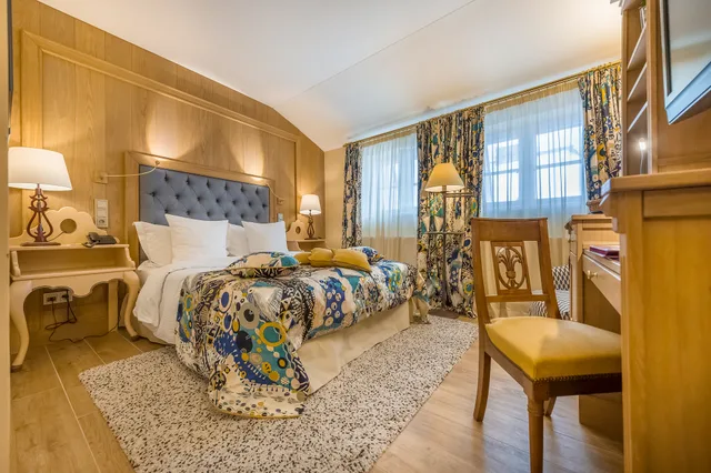 غرفة قياسية بسرير مزدوج، Relais Chateaux Stikliai Hotel 1/4