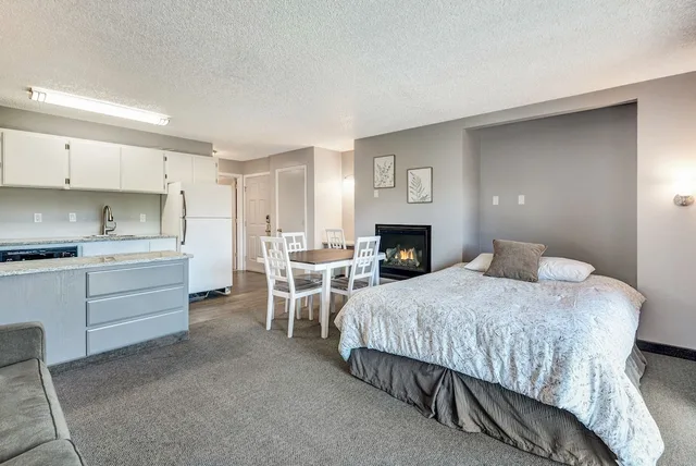 Traditional, Suite, 1 Queen and 1 Murphy Bed, Queen Murphy Bed، Bend Riverside Inn &amp; Suites 9/10