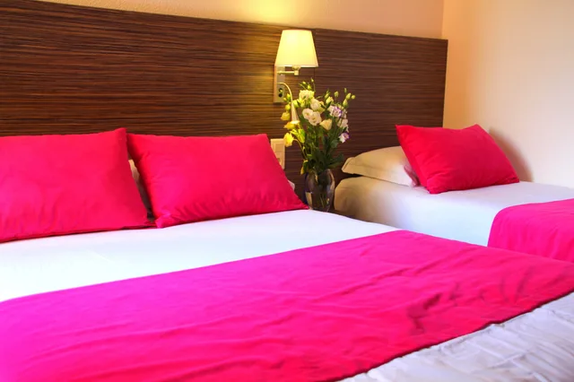 Room, Triple, 1 Queen and 1 Single Bed, Hotel Menton Riviera 5/6