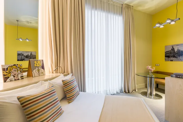 غرفة خارجية بسرير مزدوج، Room Mate Alicia 3/8