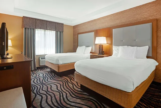 جناح بسرير كينج، Best Western Summit Inn 5/9