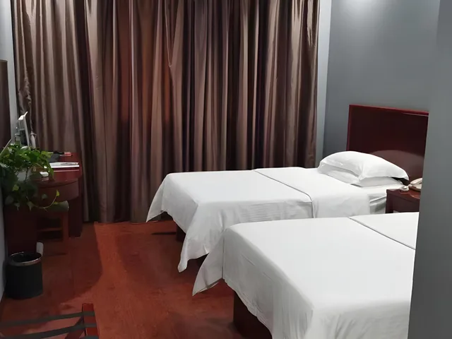 Grand, Twin Beds, Xl، GreenTree Inn HeBi HengShan Road Business Hotel 1/1