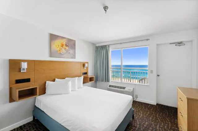 Deluxe, Suite, Ocean or Gulf View، Beach Tower By The Sea 1/4