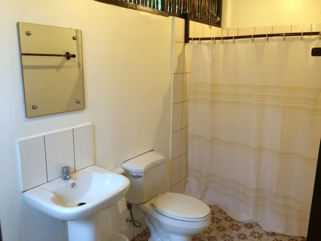 كوخ بإطلالة على البحر، Discovery Island Resort and Dive Center 3/4