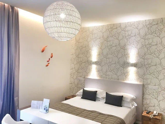 Comfort, Triple, King Bed, Bunk Bed, Hotel Select Suites & Spa 2/3