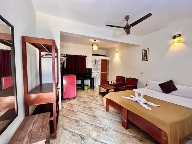 غرفة قياسية بسرير مزدوج بحمام خاص، Morjim Sunset Guesthouse 1/7