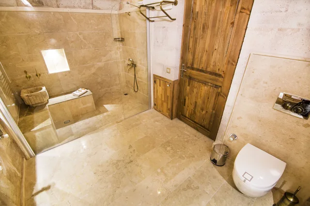 جناح بسرير كينج وسرير كوين، Caldera Hotel 3/7