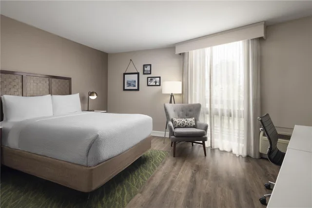 Room, Queen Bed, Accessible, The DEXTRO Little Italy, BW Premier Collection 2/5