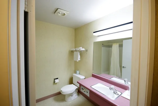 غرفة بسرير كينج، Americas Best Value Inn Dunnigan 3/3