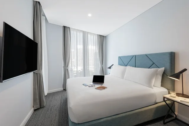 1 Bedroom, Coast, Suite, King Bed، Meriton Suites Surfers Paradise 2/5