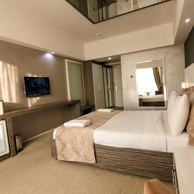 Superior, Suite, MOX Hotel 6/10