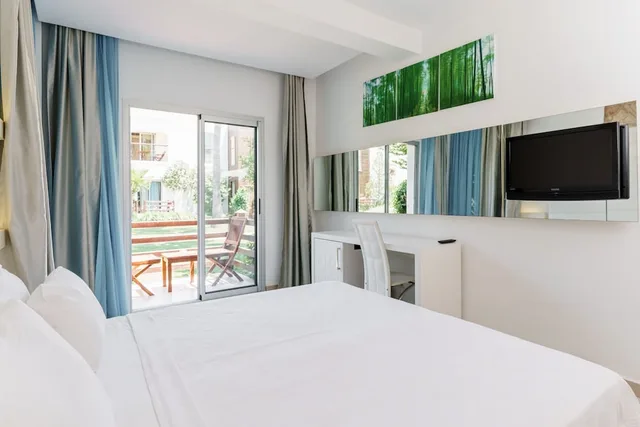 غرفة بسرير مزدوج أو سريرين منفصلين، Costa Luvi Hotel 1/4