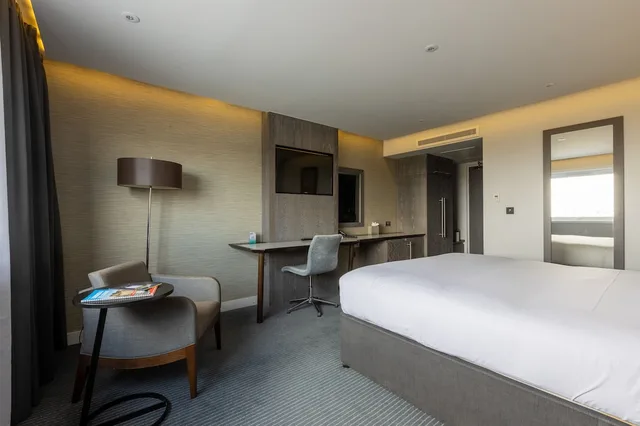 غرفة بسرير كينج، Doubletree By Hilton Edinburgh Queensferry Crossing 5/6