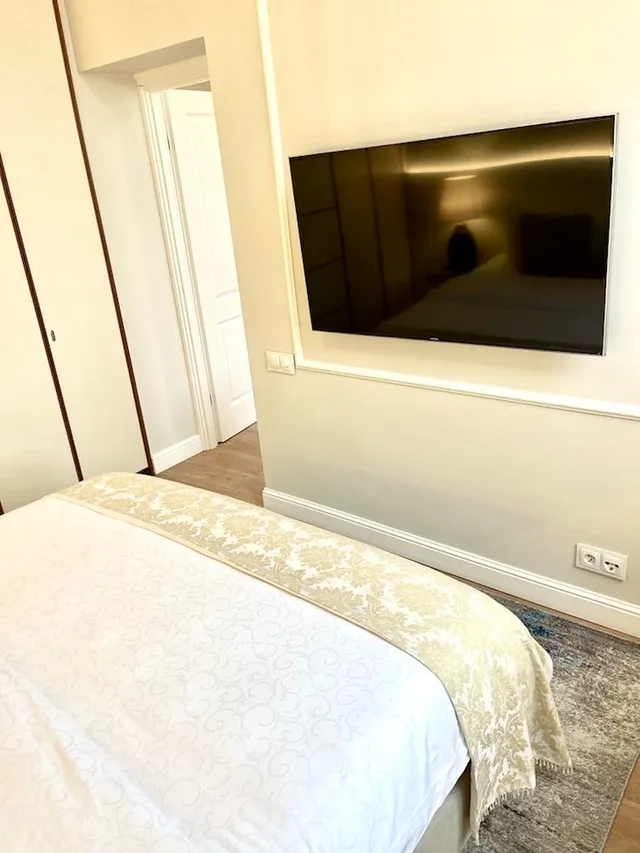 1 Bedroom, Luxury, Executive, Suite, Queen Bed, Old Square View, Sofa، Luxury Apartments Mondrian Market Square 3/10