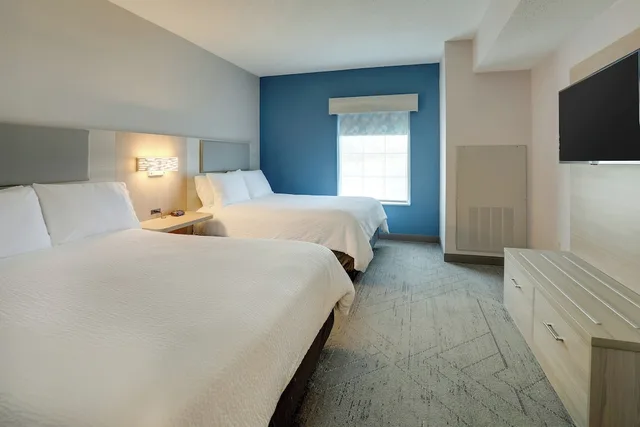 غرفة قياسية بسريرين كوين، Holiday Inn Express Hotel Suites Orangeburg 3/6
