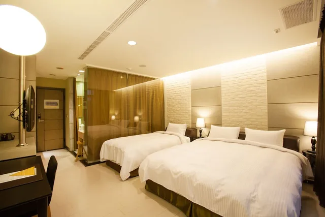 غرفة عائلية ثلاثية بسرير كوين وسرير فردي، 823-Tourist Hotel 1/3