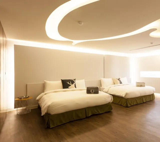 Deluxe, Suite, 1 Double and 2 Queen Beds، Arnold Villes Springs 1/3